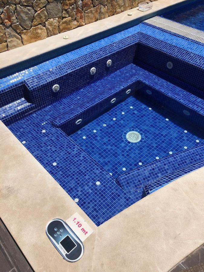 Full Private 300Sqm Villa Jacuzzi Heated Pool Ideal & Quiet Location Albufeira Exteriör bild