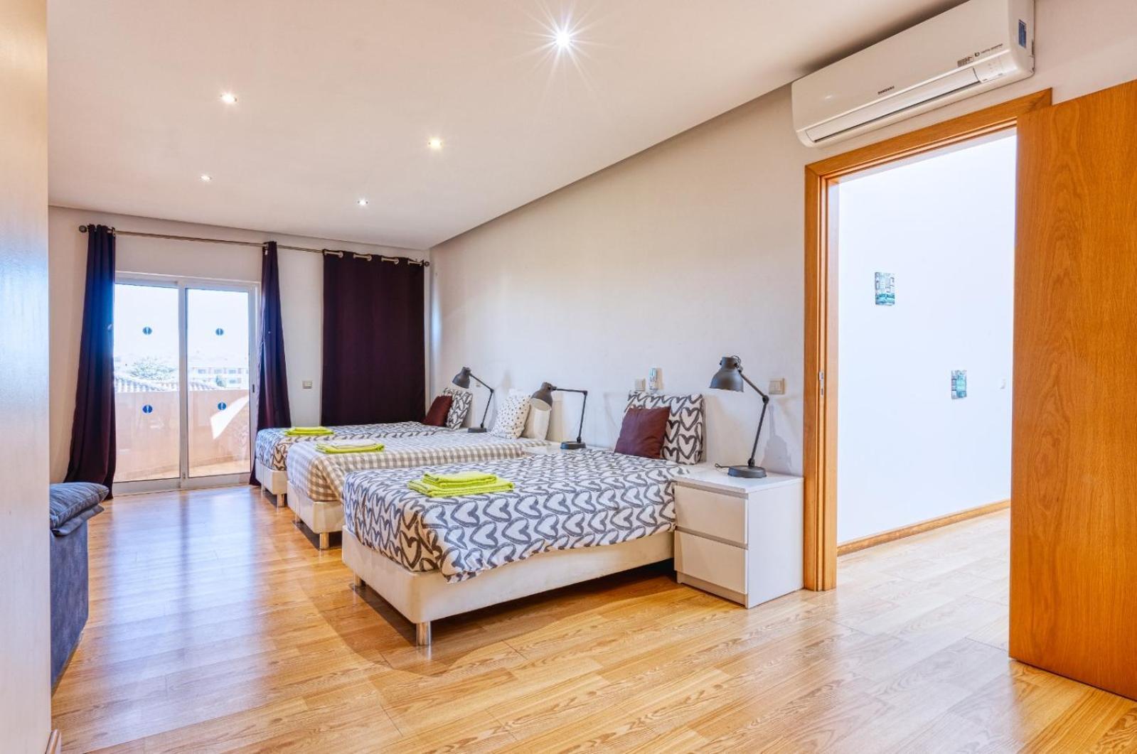 Full Private 300Sqm Villa Jacuzzi Heated Pool Ideal & Quiet Location Albufeira Exteriör bild