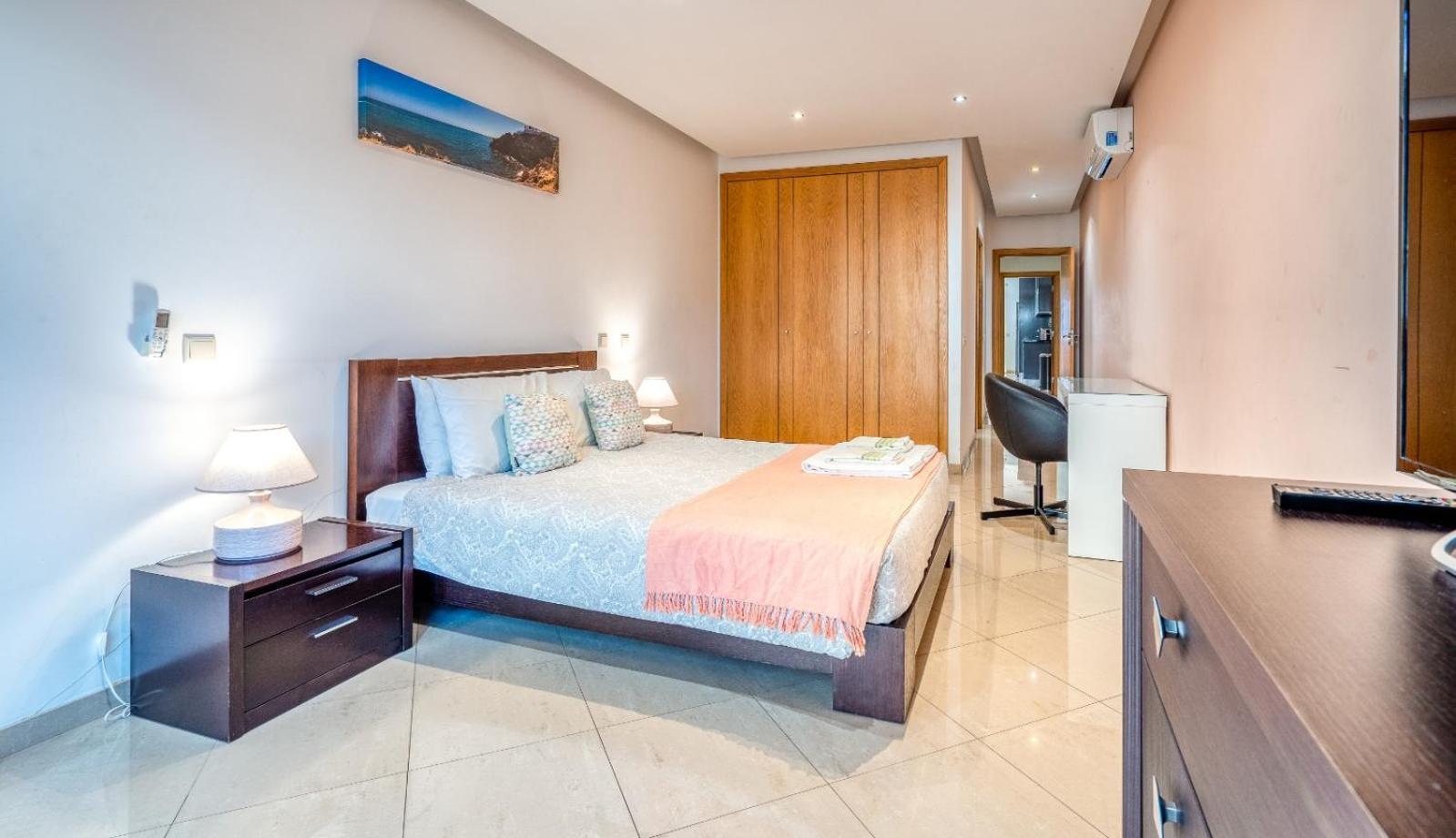 Full Private 300Sqm Villa Jacuzzi Heated Pool Ideal & Quiet Location Albufeira Exteriör bild