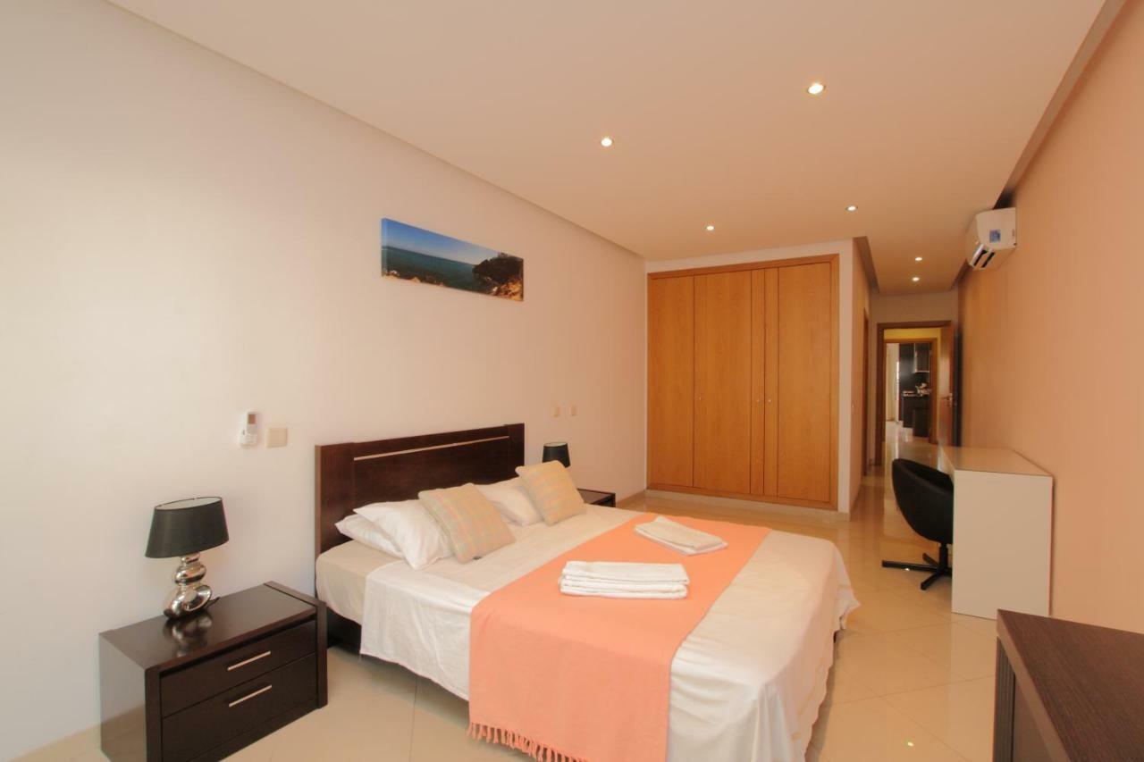 Full Private 300Sqm Villa Jacuzzi Heated Pool Ideal & Quiet Location Albufeira Exteriör bild