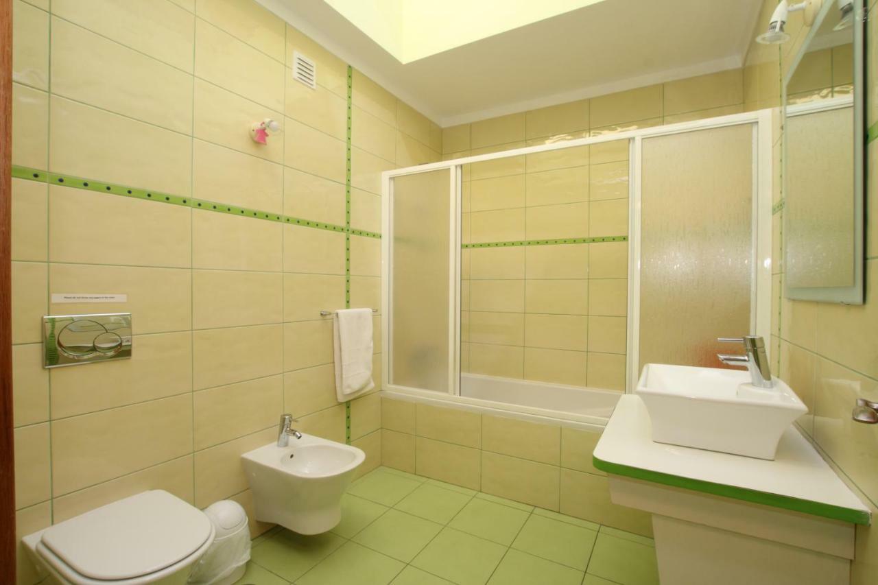 Full Private 300Sqm Villa Jacuzzi Heated Pool Ideal & Quiet Location Albufeira Exteriör bild